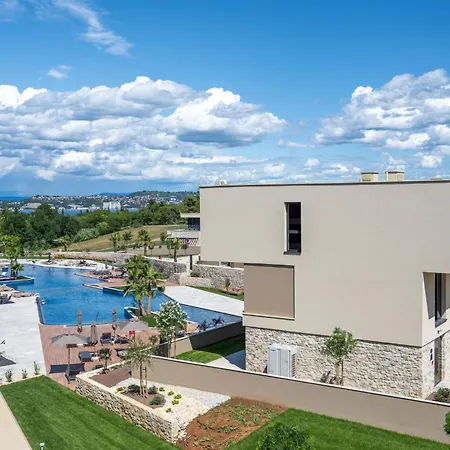 Petram 3 Bedroom With By Interhome Savudrija